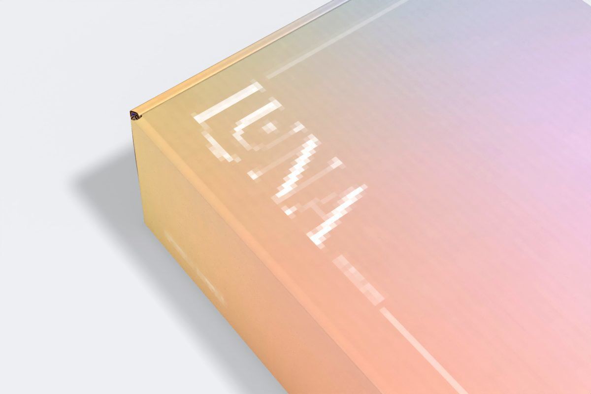 Pixelated/Blurry images” of panel edge